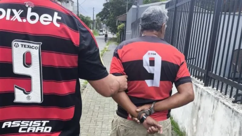 Filho é esfaqueado pelo pai, foge para mata e sobrevive após 16 horas em Navegantes