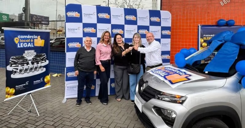 Moradora de Balneário Camboriú ganha carro 0 km em campanha da Fecomércio SC