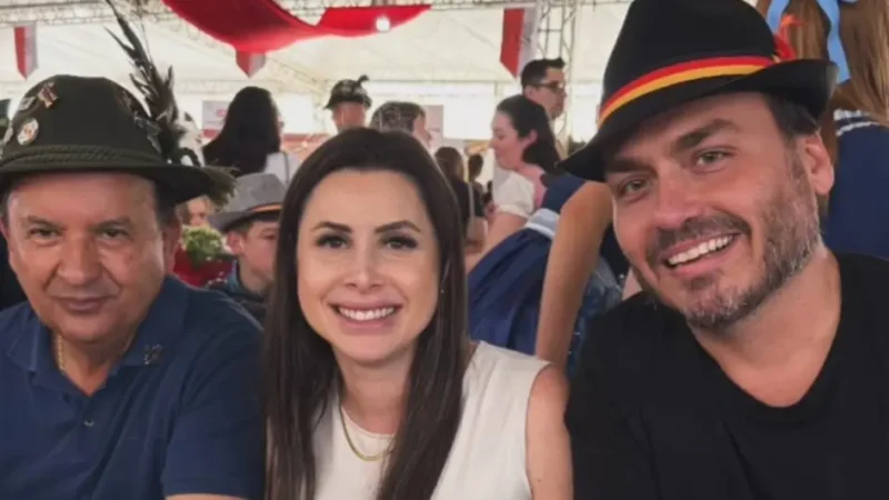PL confirma Carlos Bolsonaro e Carol de Toni ao Senado em Santa Catarina
